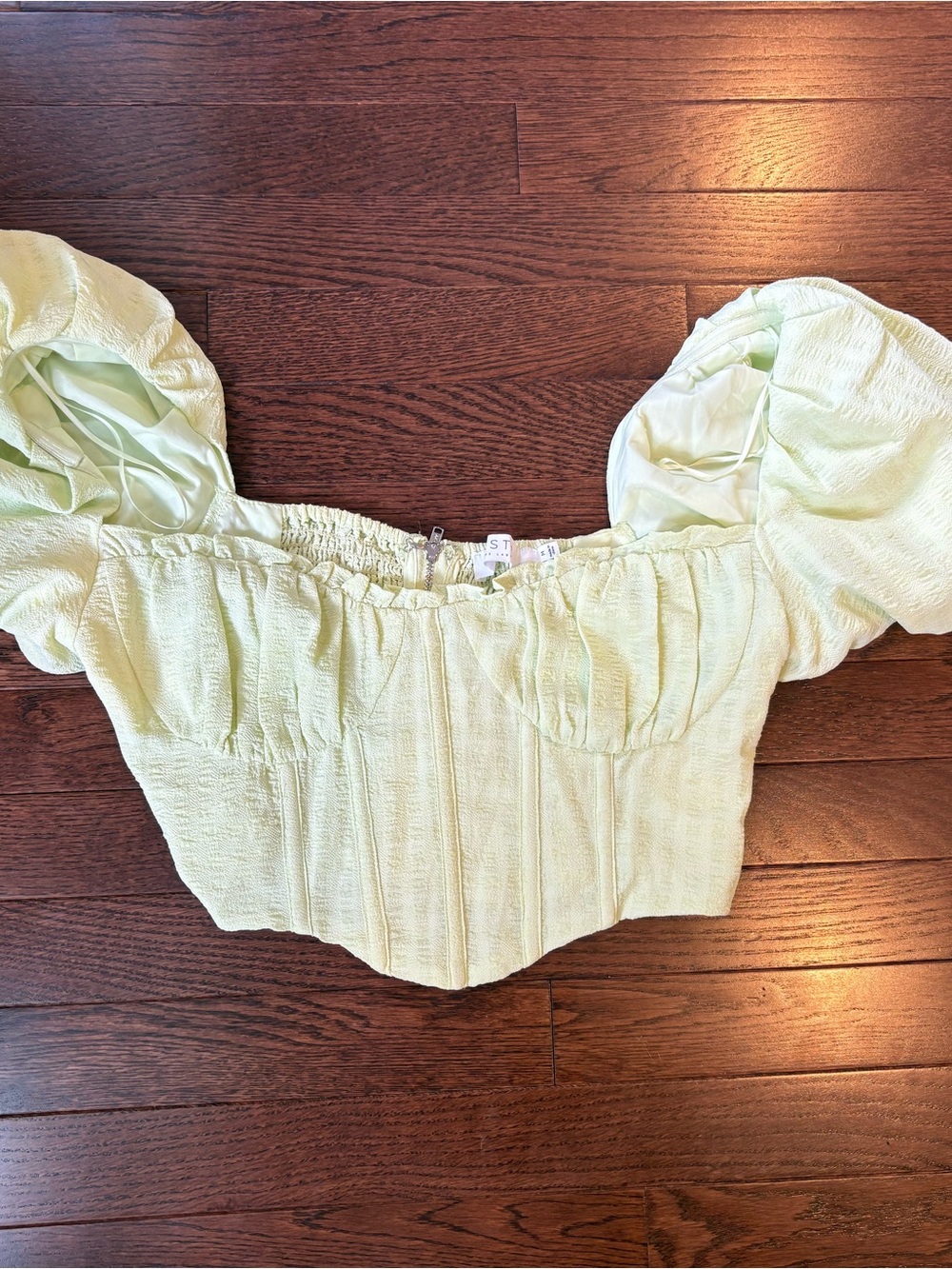 Astr Puff Sleeve Cropped Sweetheart Top in Pale Green